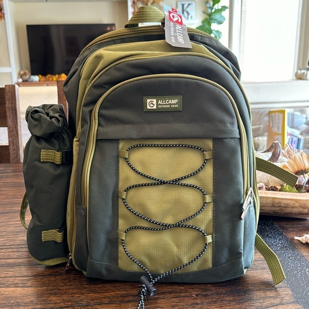 NWT All Camp Picnic Backpack | green